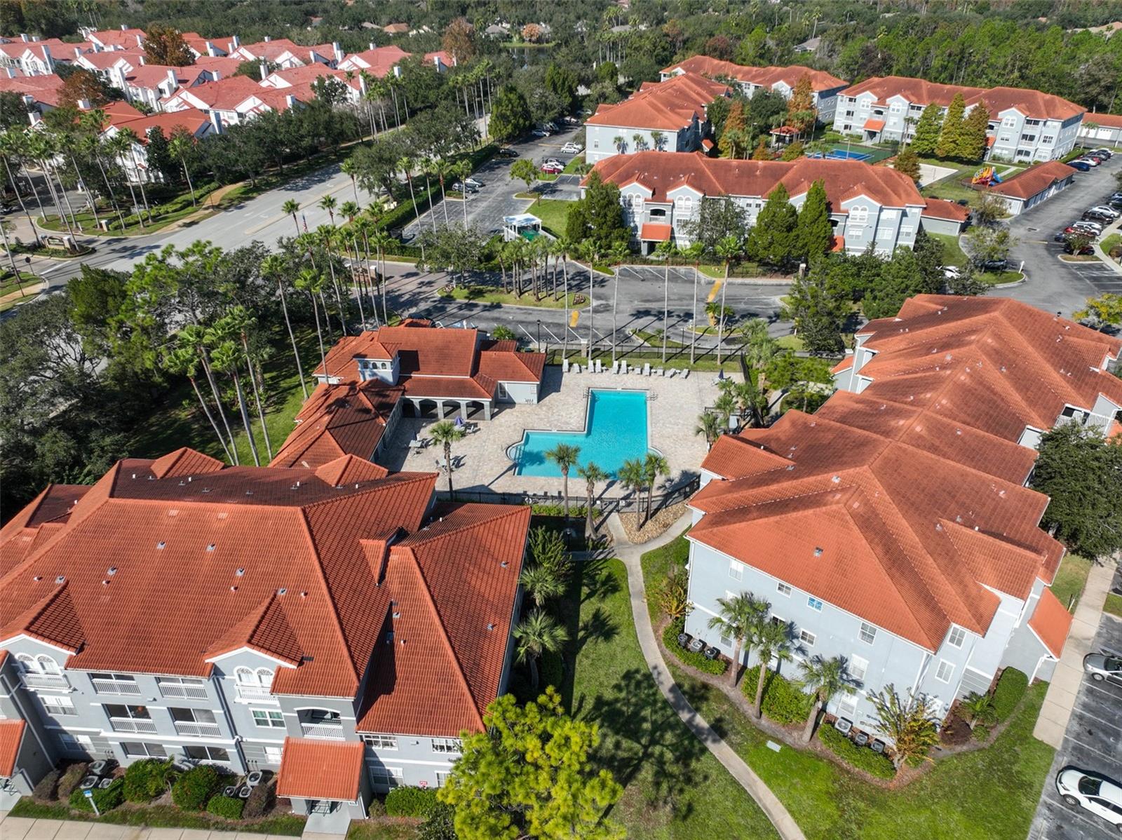 Image 27 of 30 For 18001 Richmond Place Drive