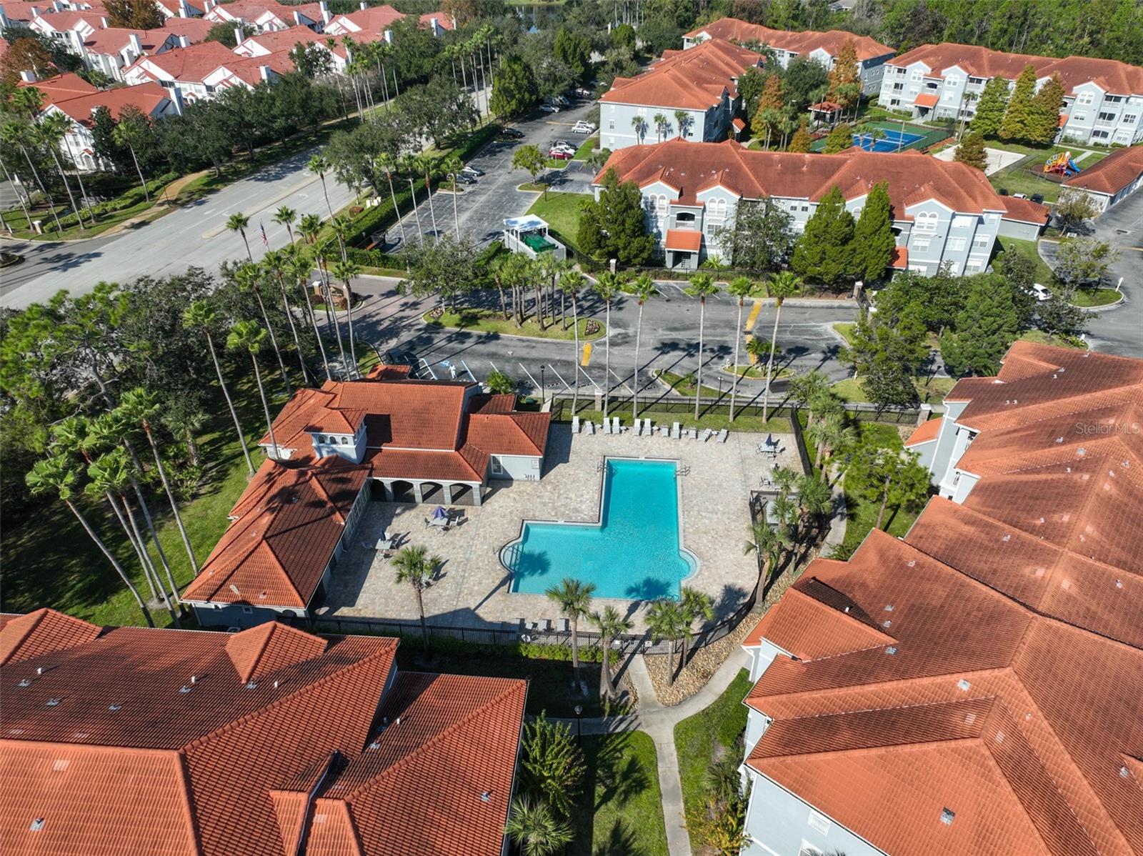 Image 28 of 30 For 18001 Richmond Place Drive