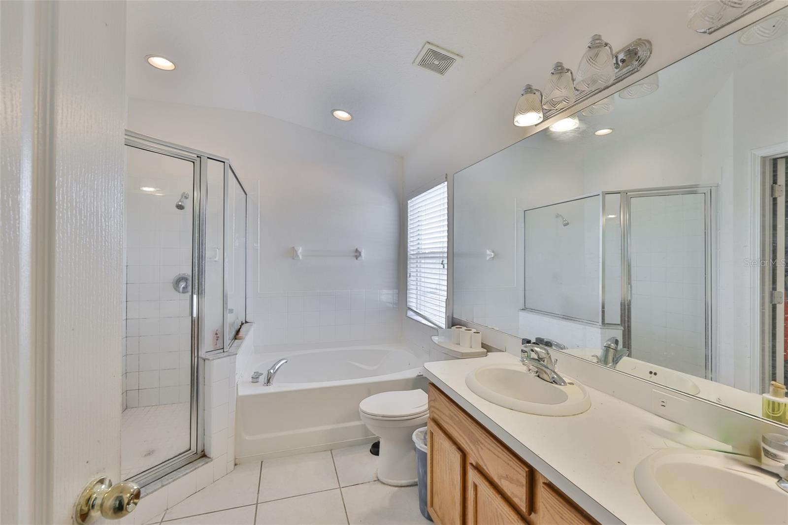 Image 20 of 40 For 702 Cristelle Jean Drive