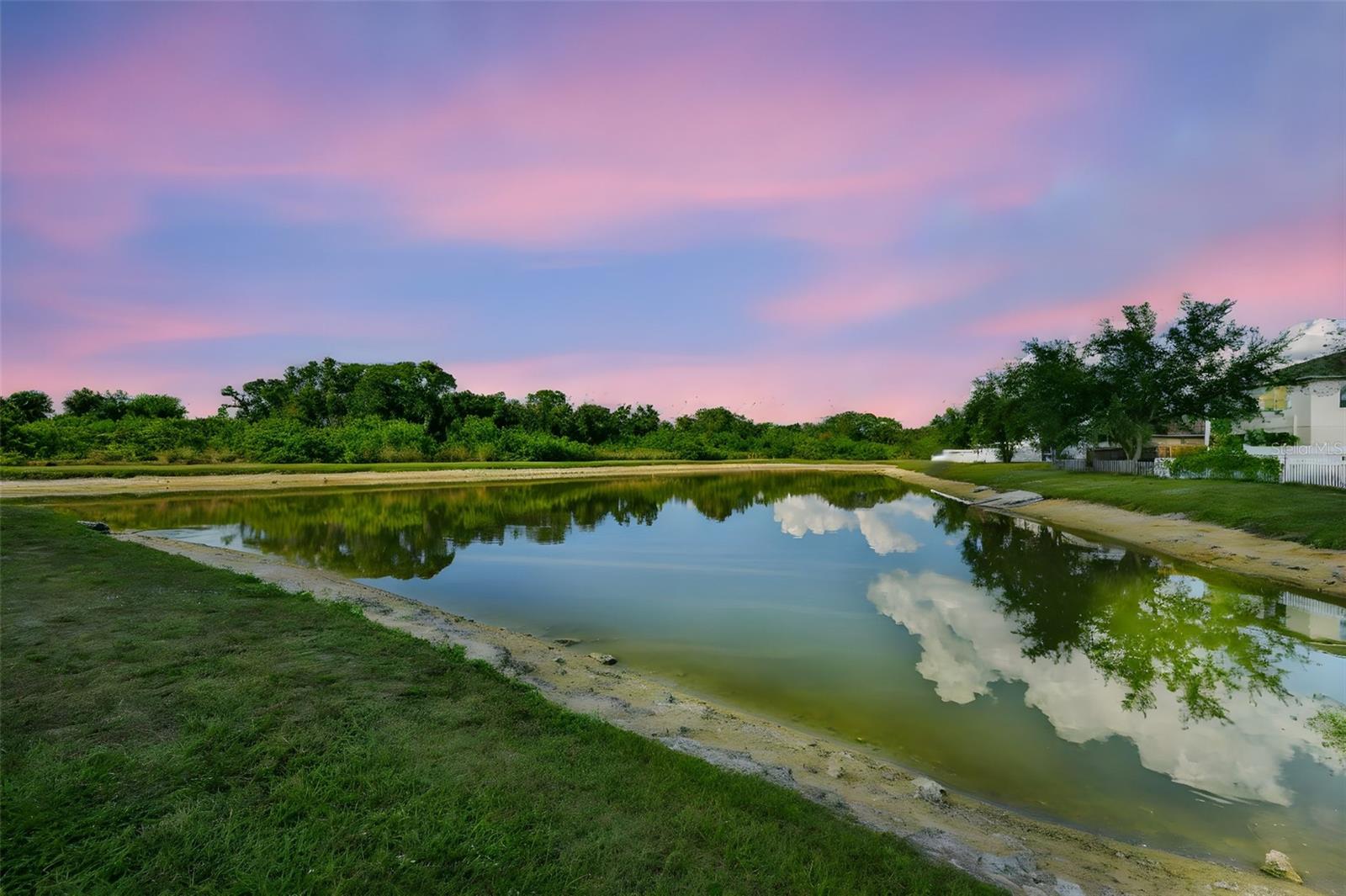 Image 33 of 40 For 702 Cristelle Jean Drive