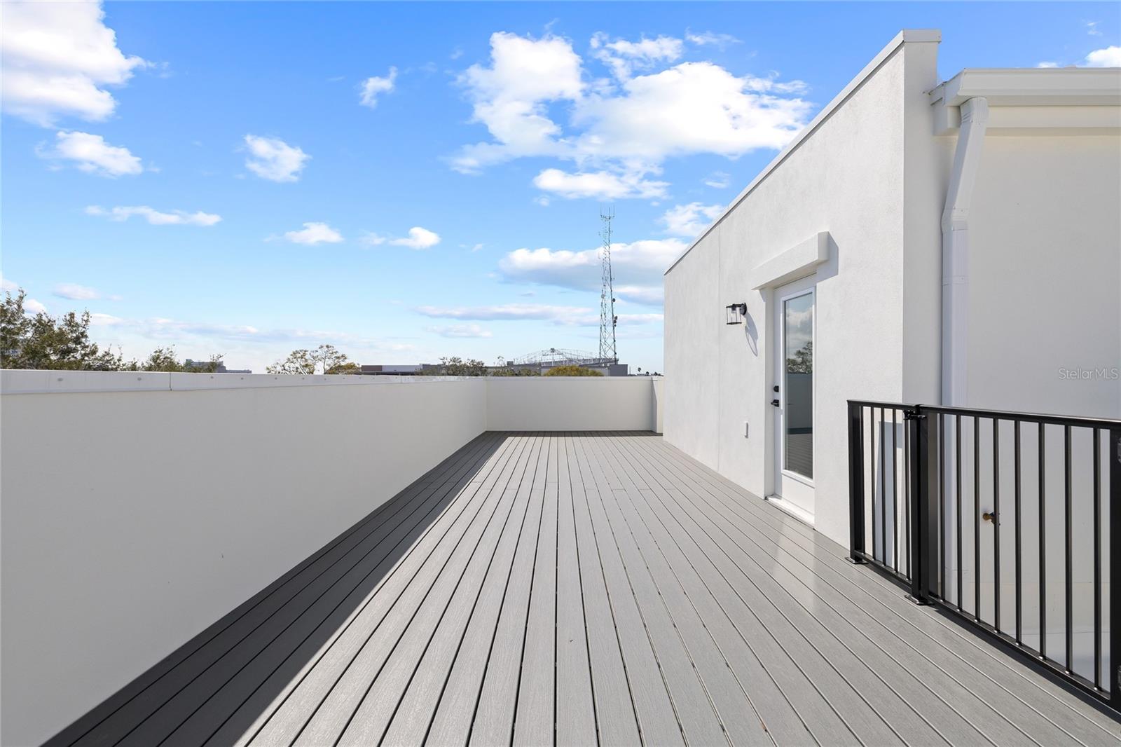 Listing photo id 32 for 307 15th Street N