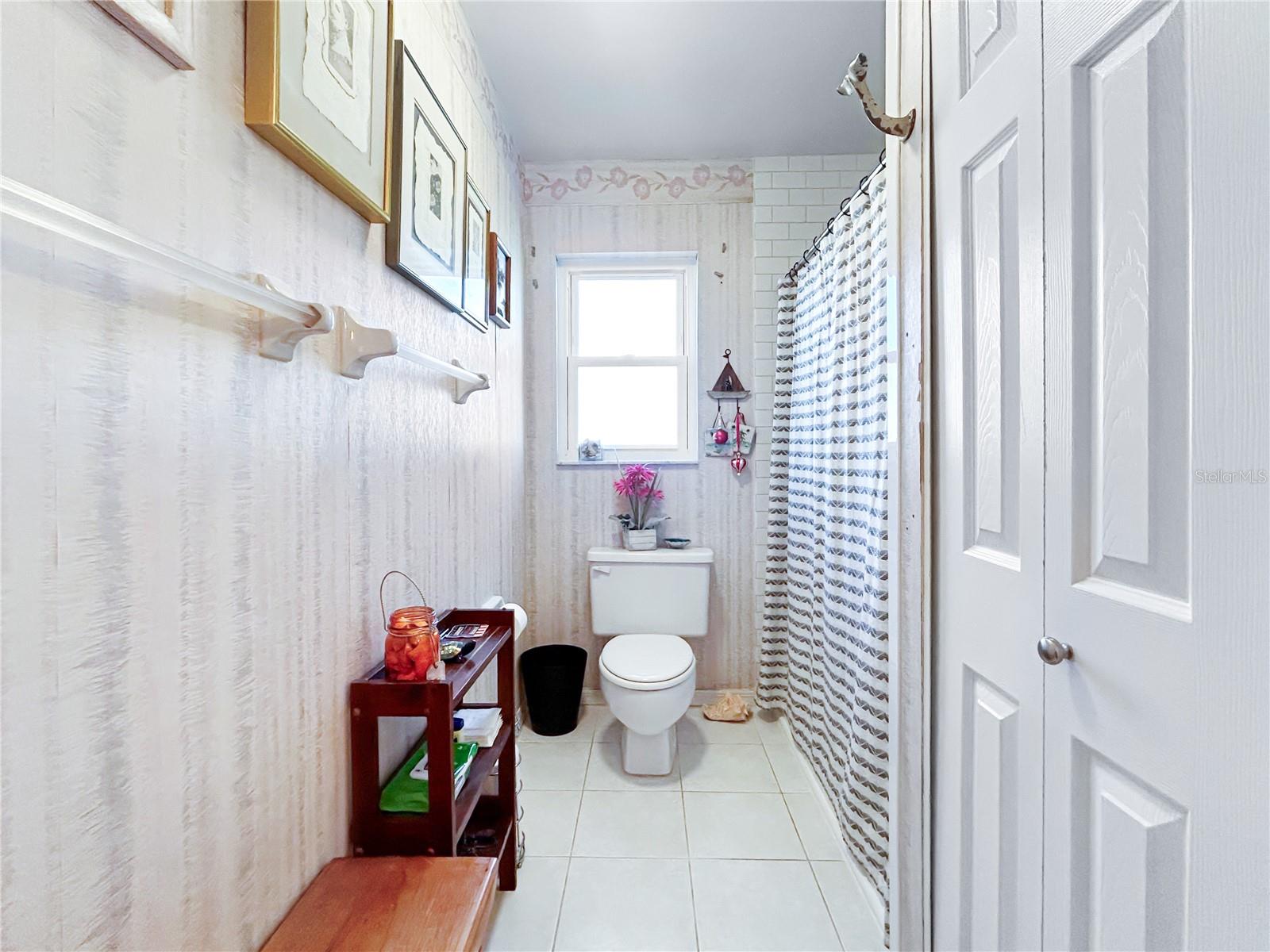 Image 22 of 41 For 1308 Bluewater Drive