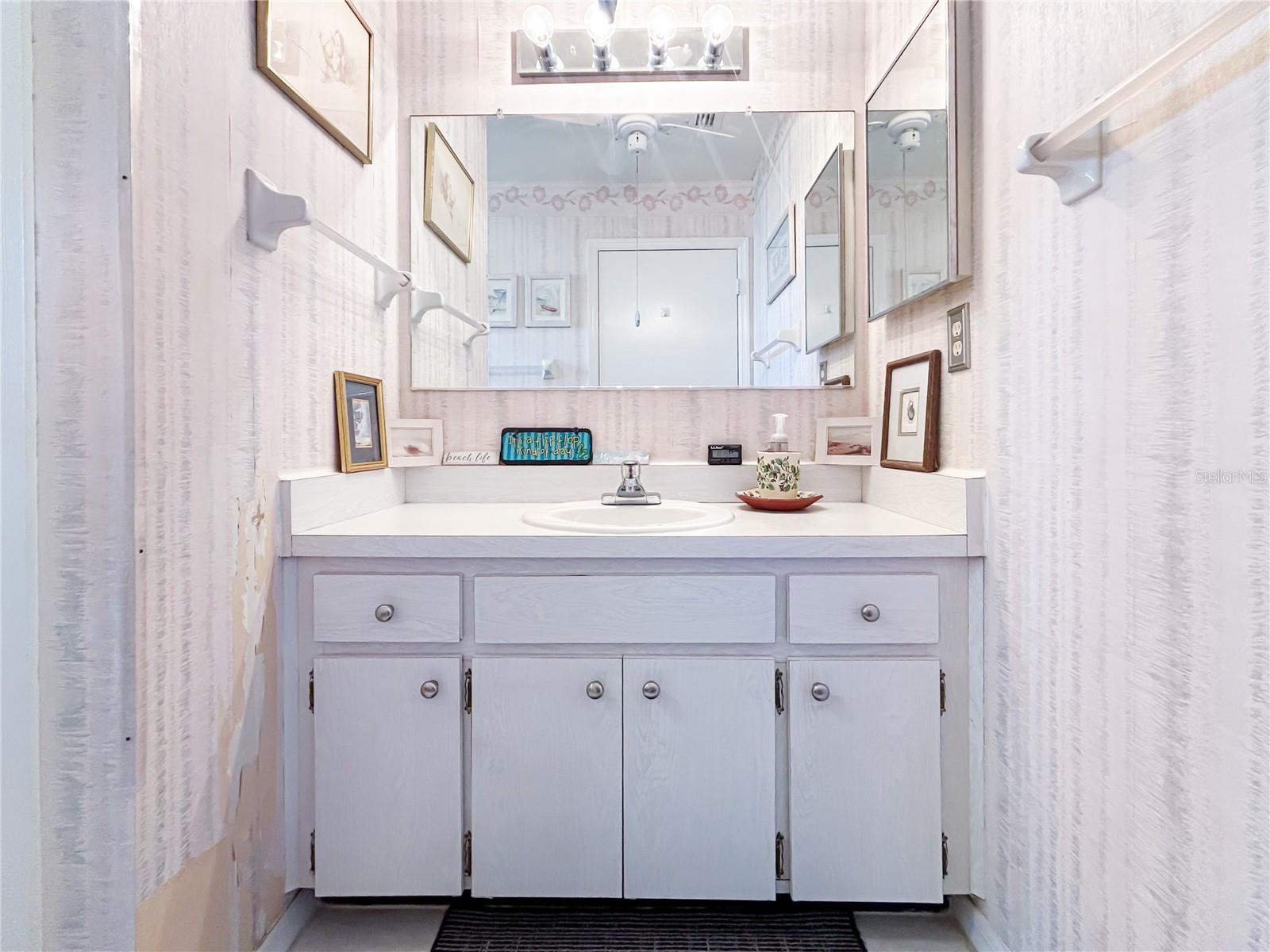 Image 23 of 41 For 1308 Bluewater Drive