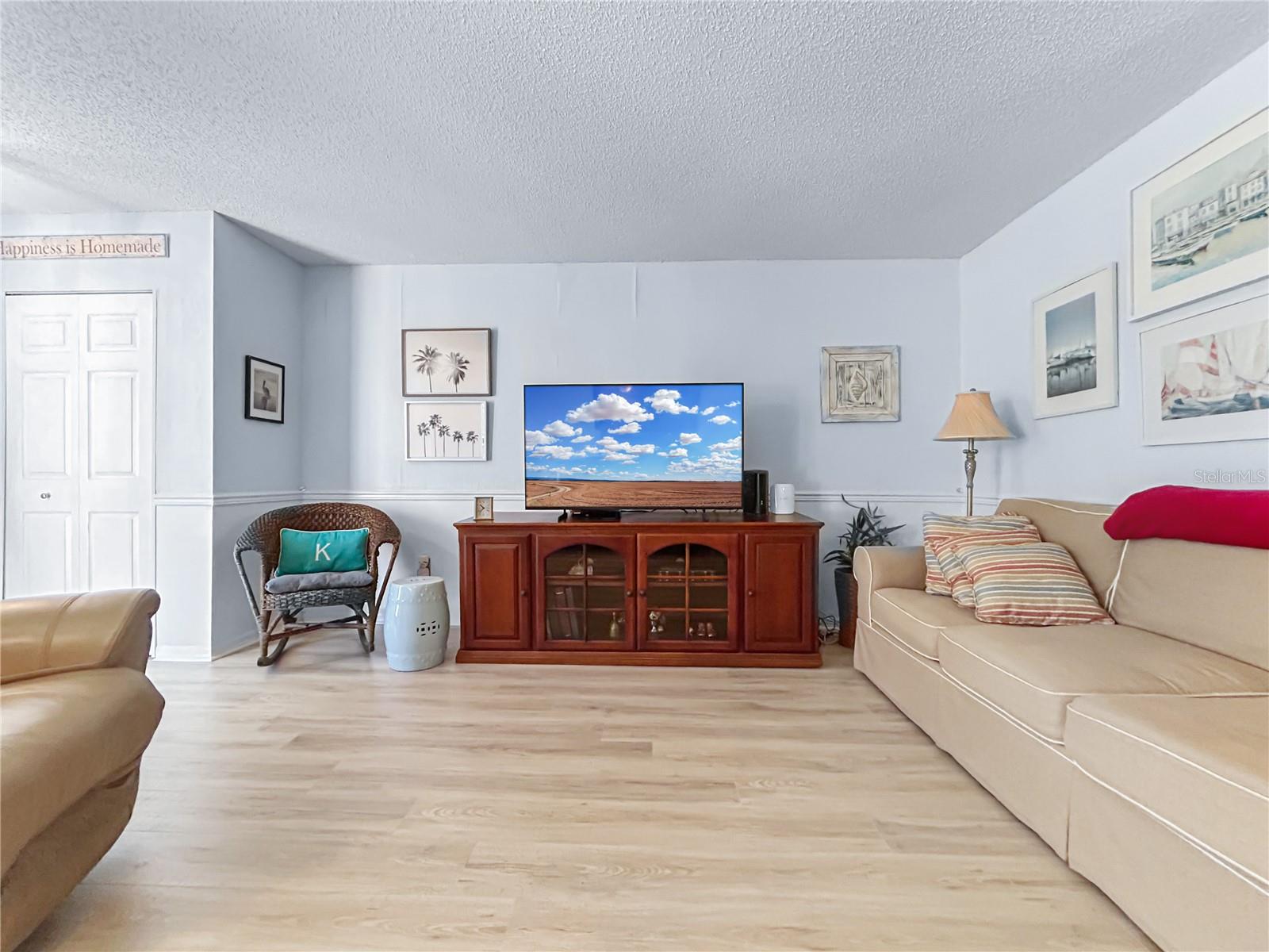 Image 7 of 41 For 1308 Bluewater Drive