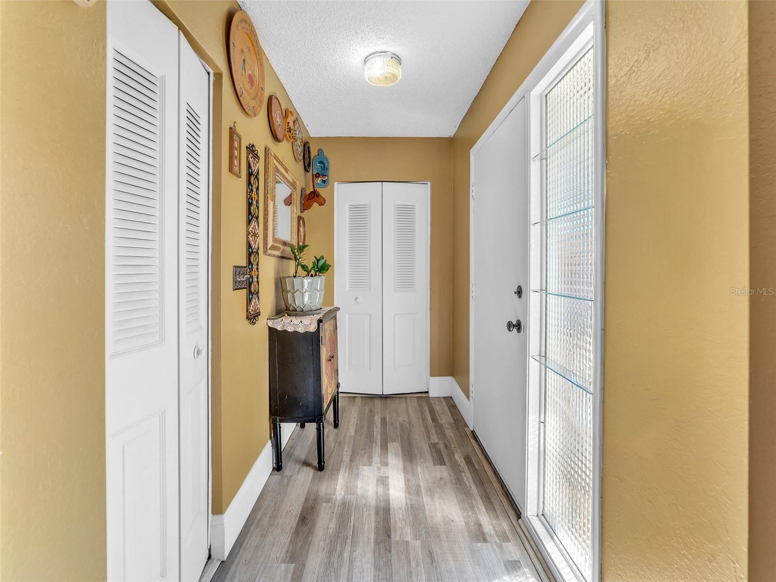 Image 4 of 28 For 1444 Cottonwood Terrace