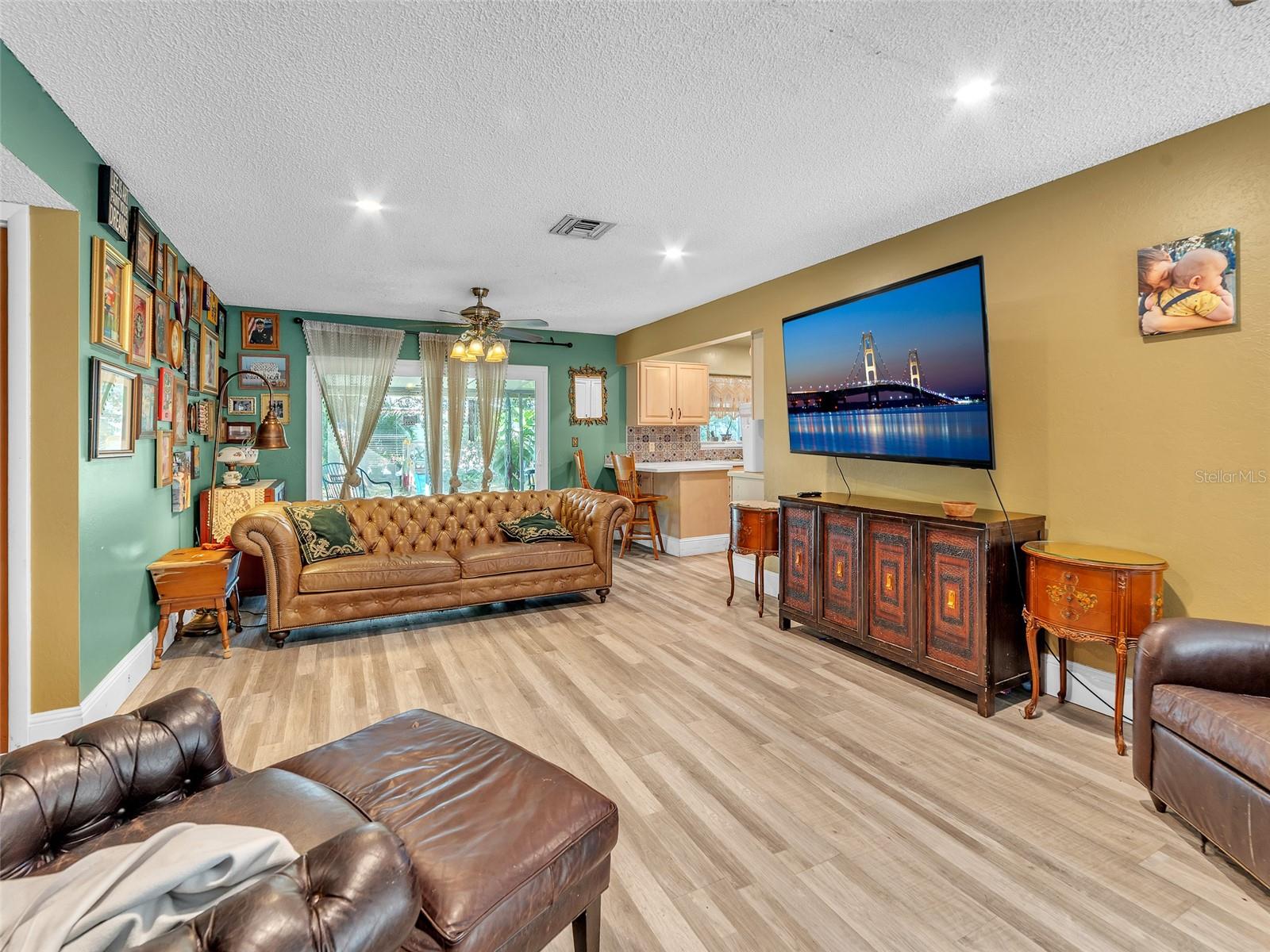 Image 7 of 28 For 1444 Cottonwood Terrace