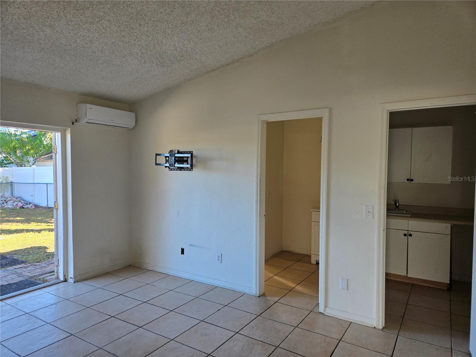 Image 19 of 27 For 9224 Camino Villa Boulevard