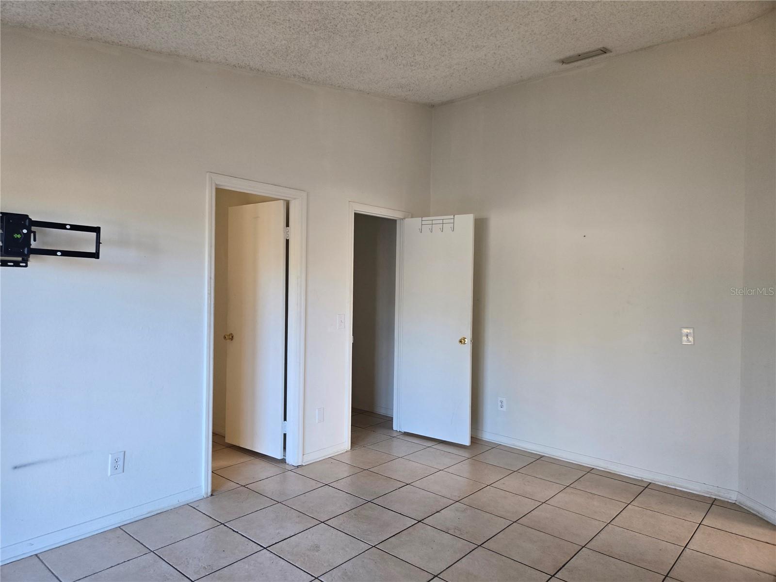 Image 20 of 27 For 9224 Camino Villa Boulevard