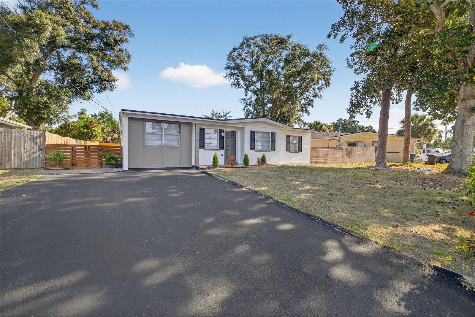 Image 3 of 29 For 1607 Stevensons Drive