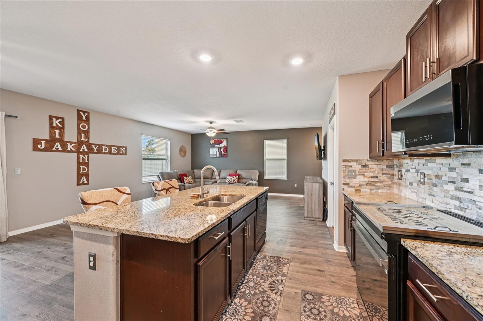 Image 14 of 60 For 15461 Broad Brush Drive