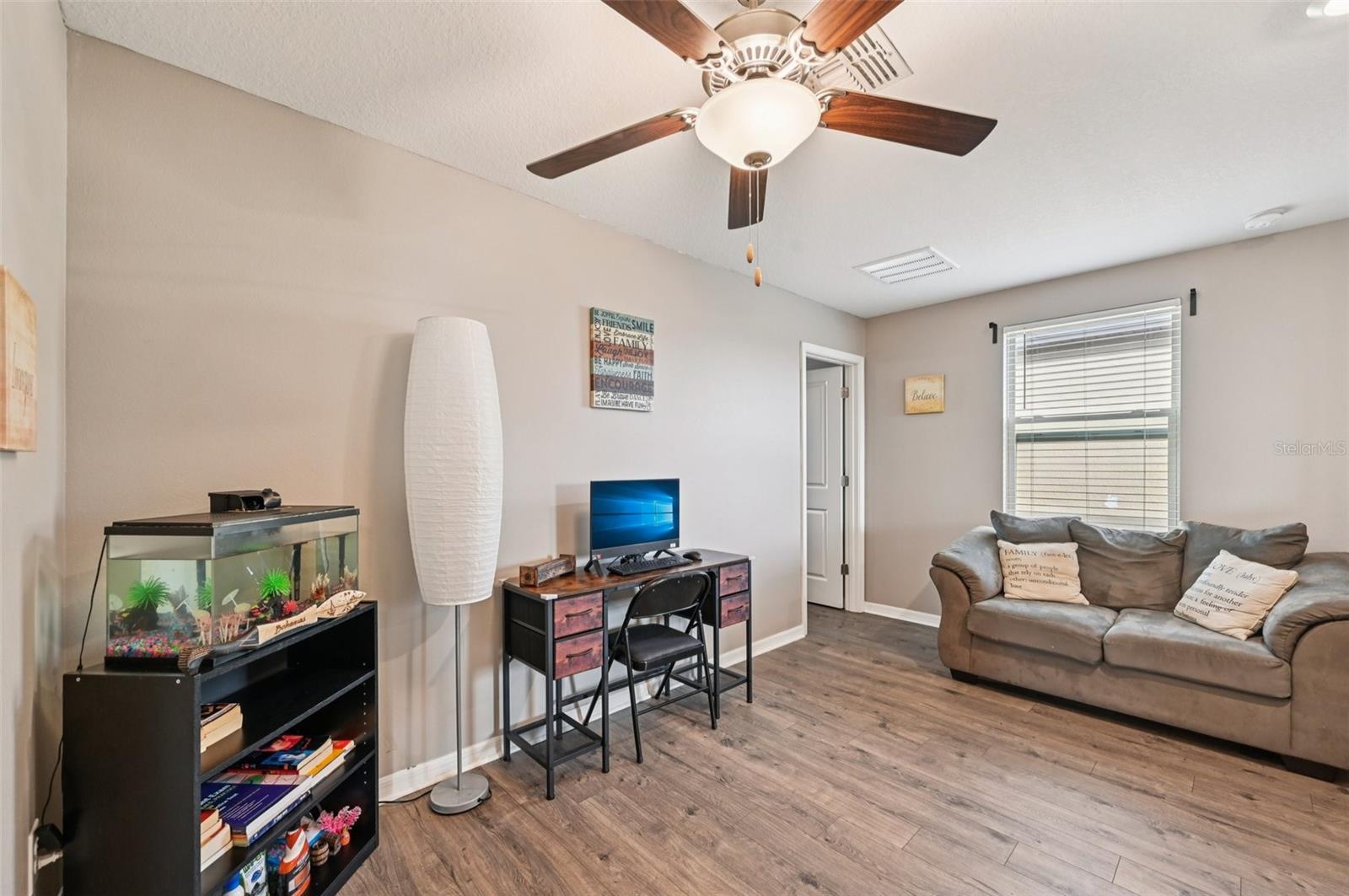 Image 19 of 60 For 15461 Broad Brush Drive