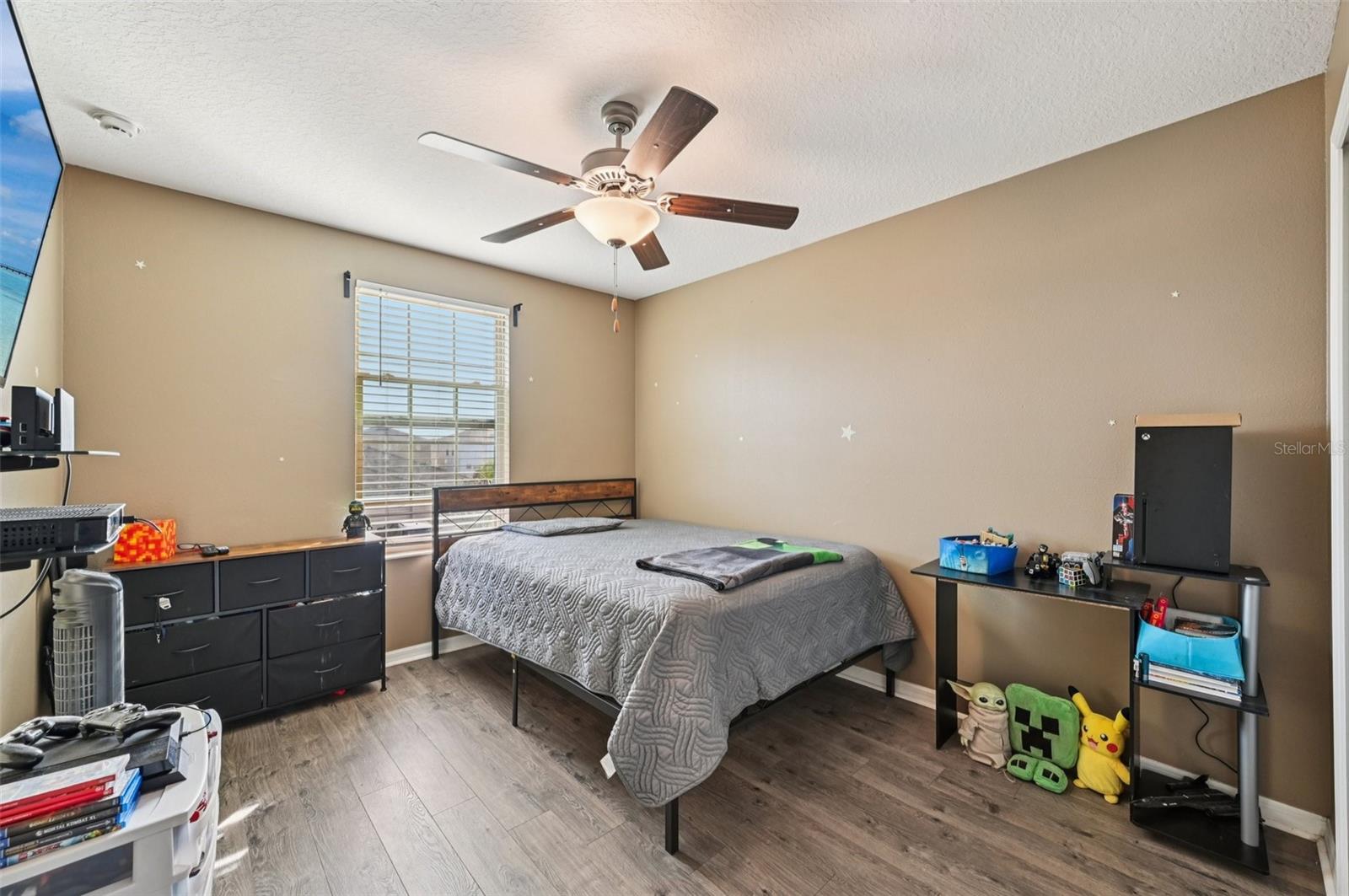 Image 27 of 60 For 15461 Broad Brush Drive