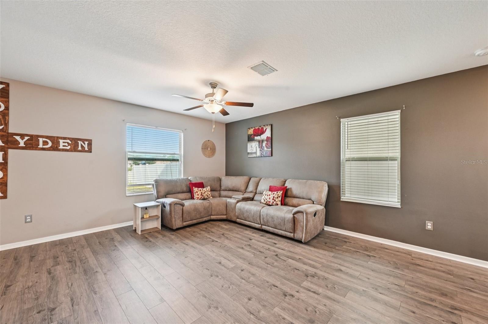 Image 6 of 60 For 15461 Broad Brush Drive