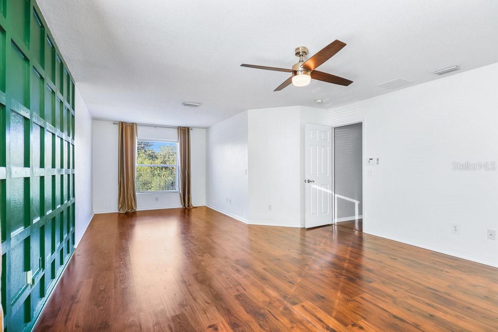 Image 18 of 41 For 15016 Heronglen Drive