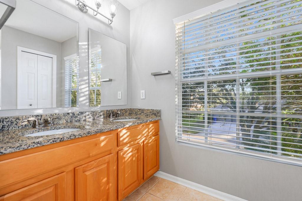 Image 21 of 41 For 15016 Heronglen Drive