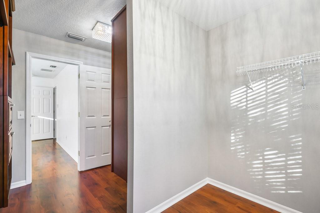 Image 22 of 41 For 15016 Heronglen Drive