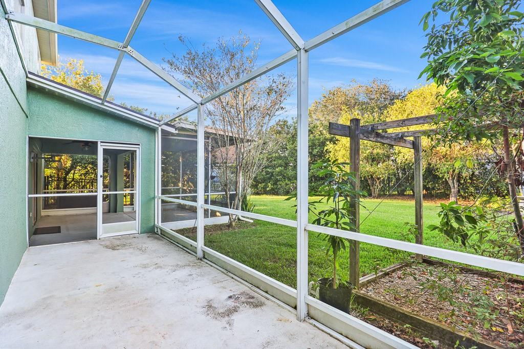 Image 36 of 41 For 15016 Heronglen Drive