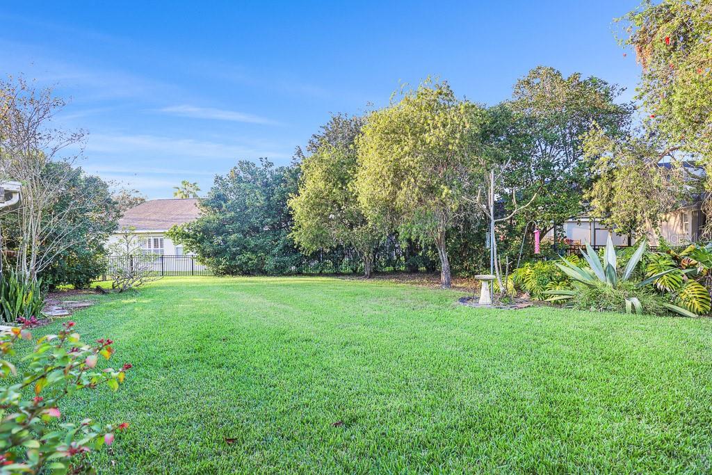 Image 38 of 41 For 15016 Heronglen Drive