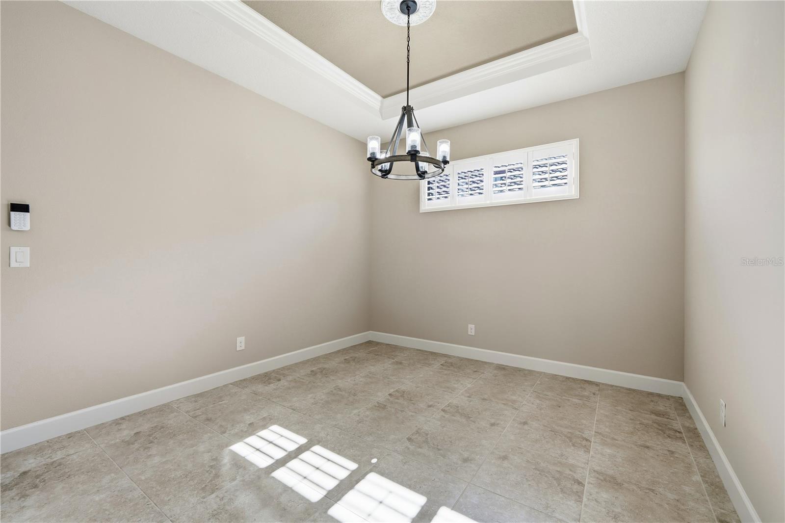 Listing photo id 11 for 20112 Sorano Hill Place
