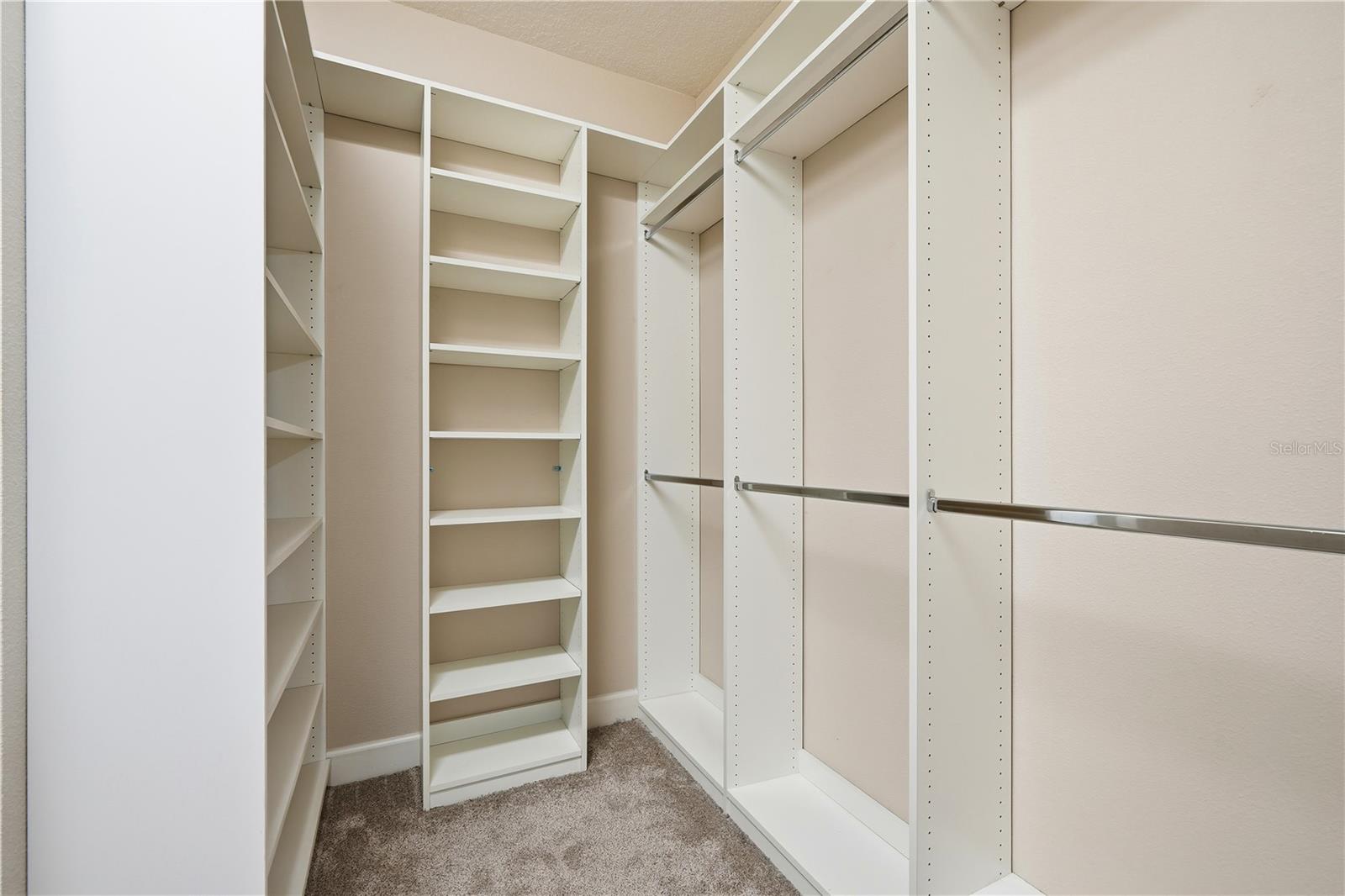 Listing photo id 25 for 20112 Sorano Hill Place