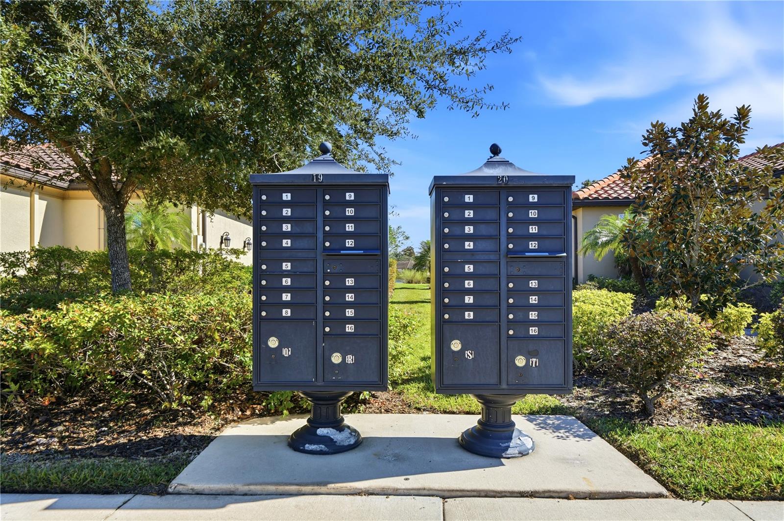 Listing photo id 39 for 20112 Sorano Hill Place