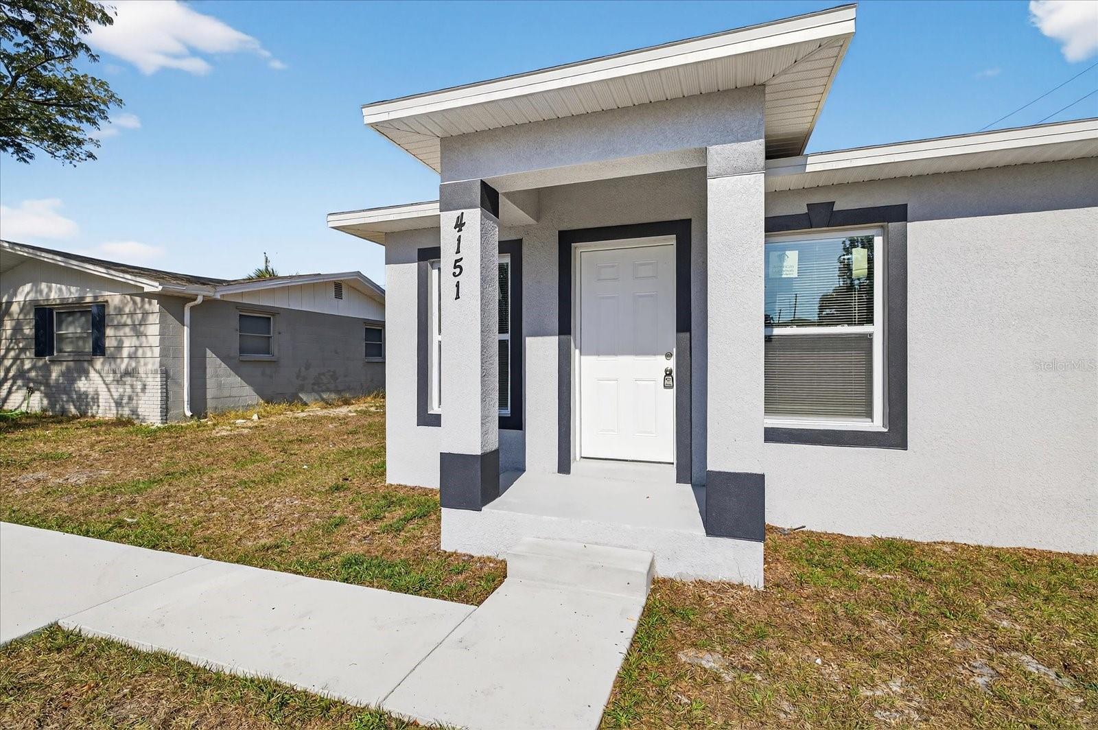 Image 3 of 24 For 4151 Oakfield Avenue