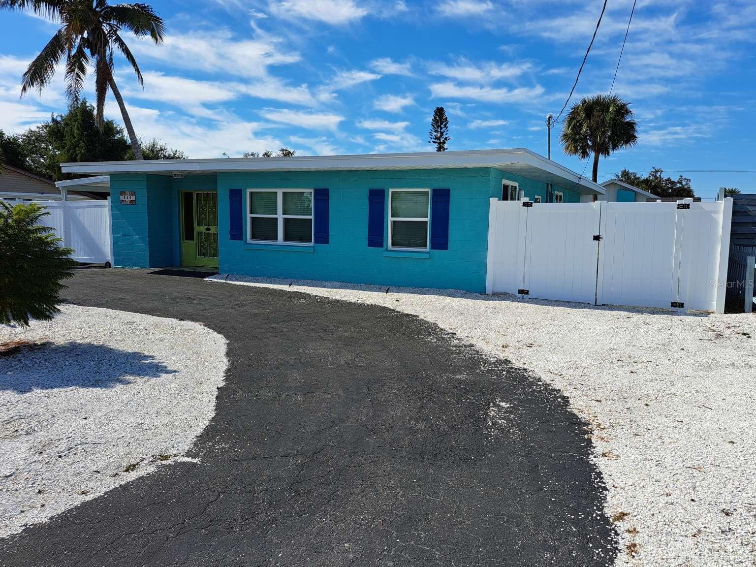 Image 3 of 24 For 539 Shore Road