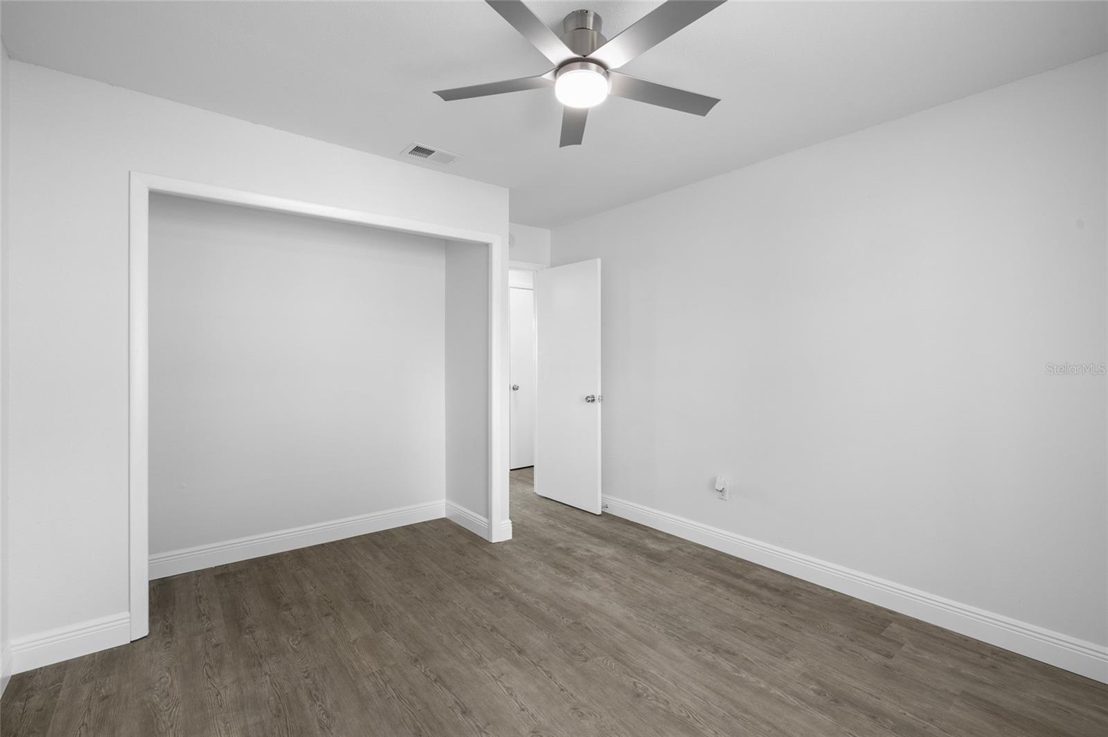 Image 23 of 28 For 13952 Fletchers Mill Drive