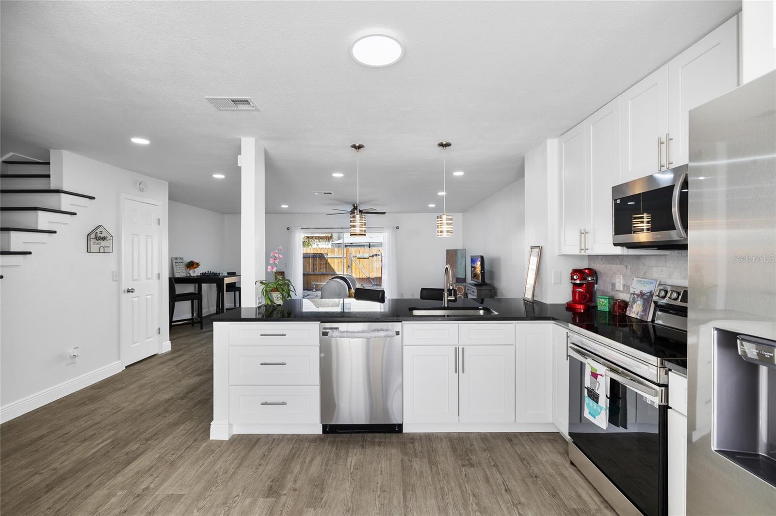 Image 6 of 28 For 13952 Fletchers Mill Drive