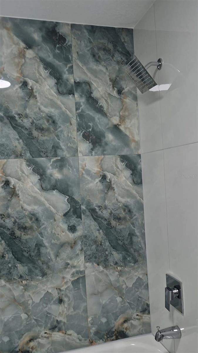 Image 7 of 16 For 7124 Oakwood Drive 1