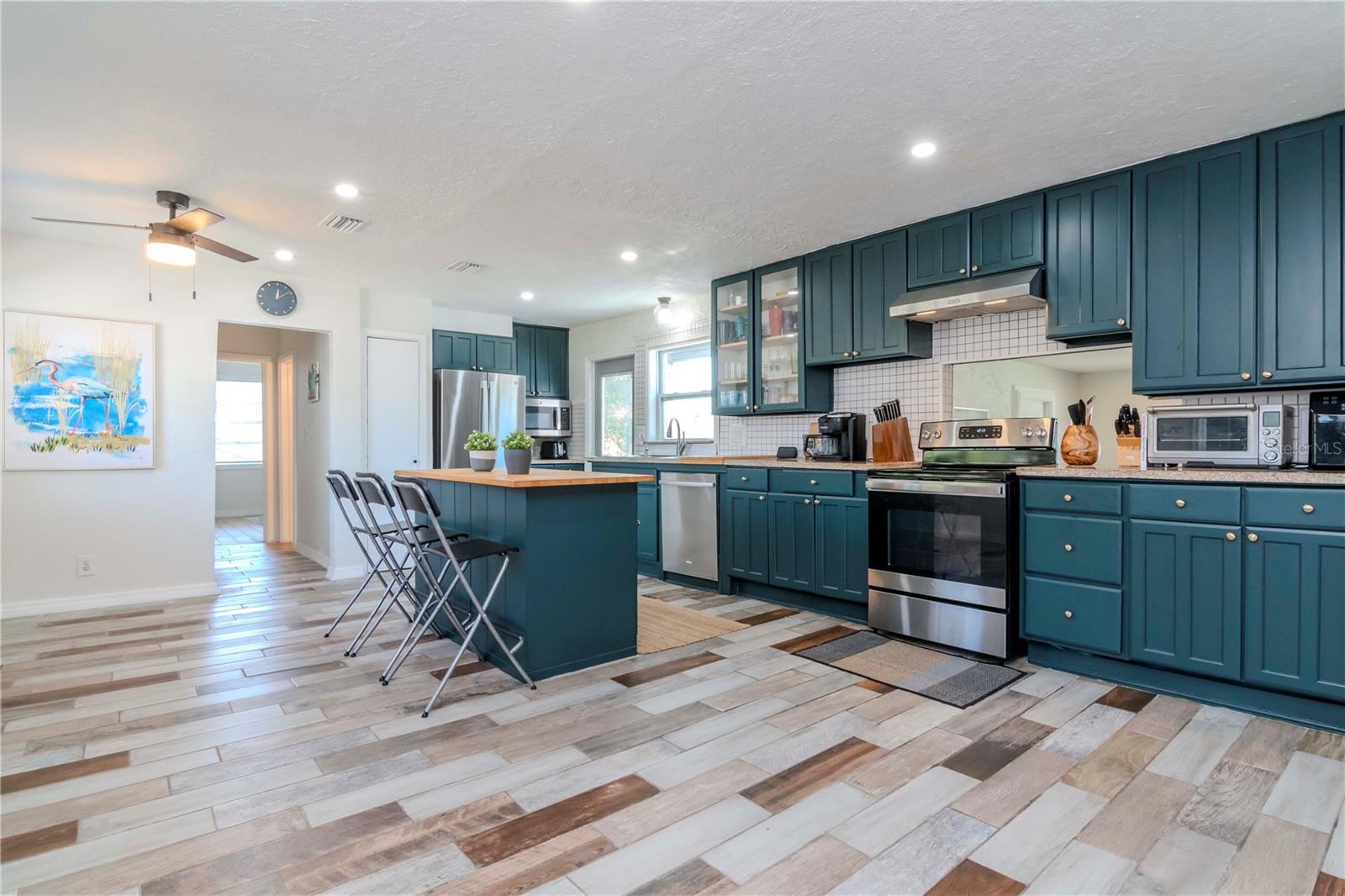 Image 4 of 29 For 1528 River Shore Way