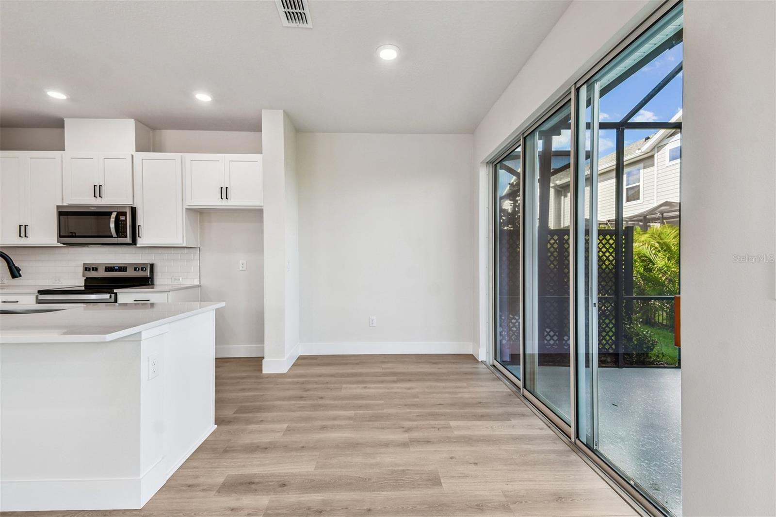 Image 10 of 37 For 11718 Full Moon Loop