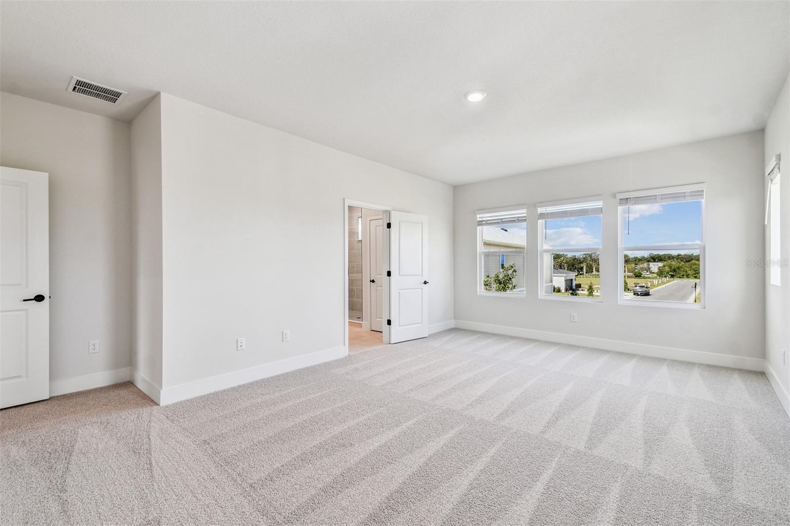 Image 17 of 37 For 11718 Full Moon Loop