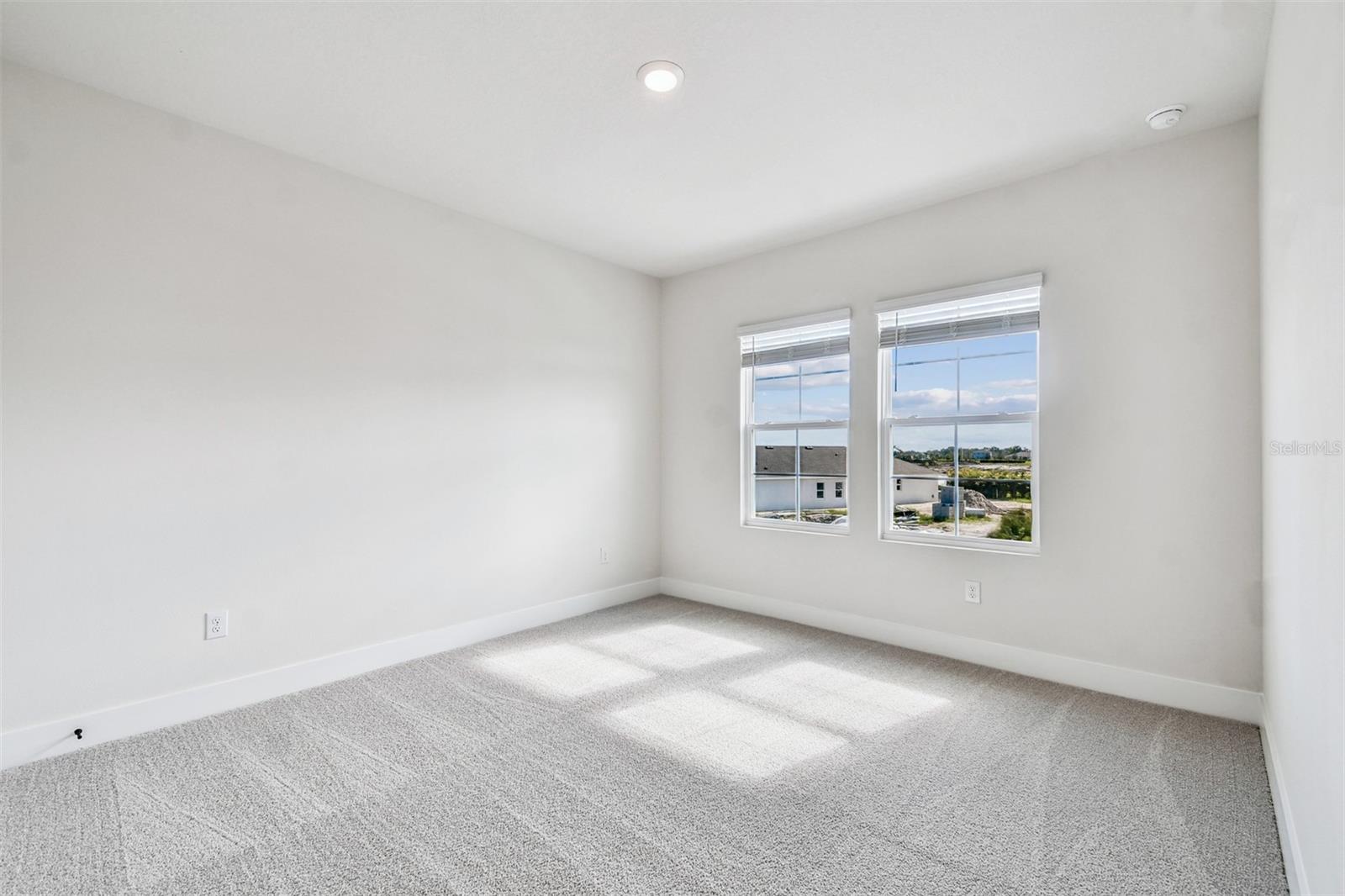 Image 24 of 37 For 11718 Full Moon Loop