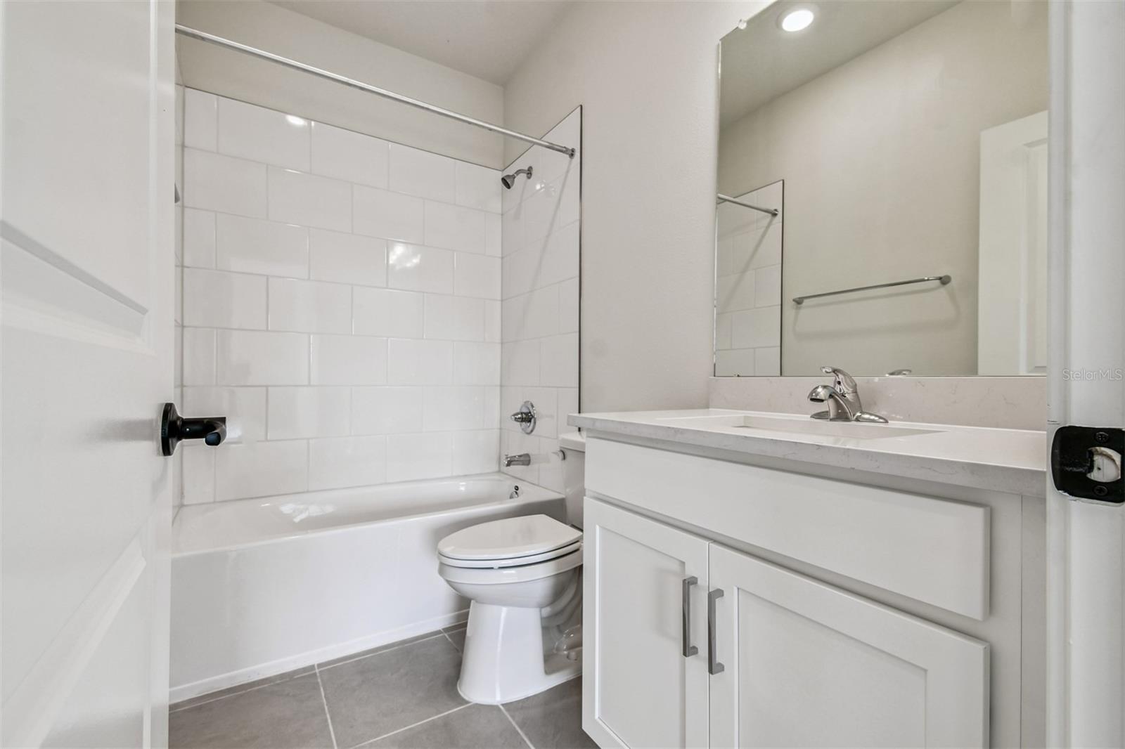 Image 26 of 37 For 11718 Full Moon Loop