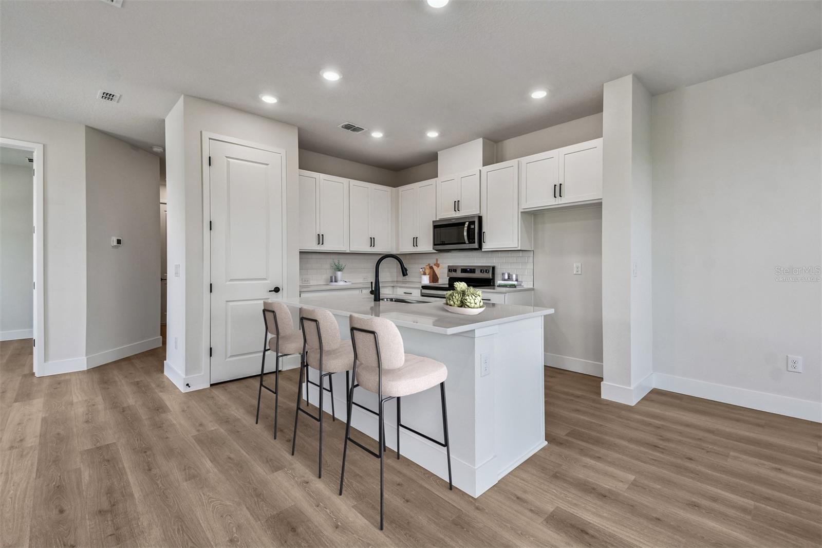 Image 4 of 37 For 11718 Full Moon Loop