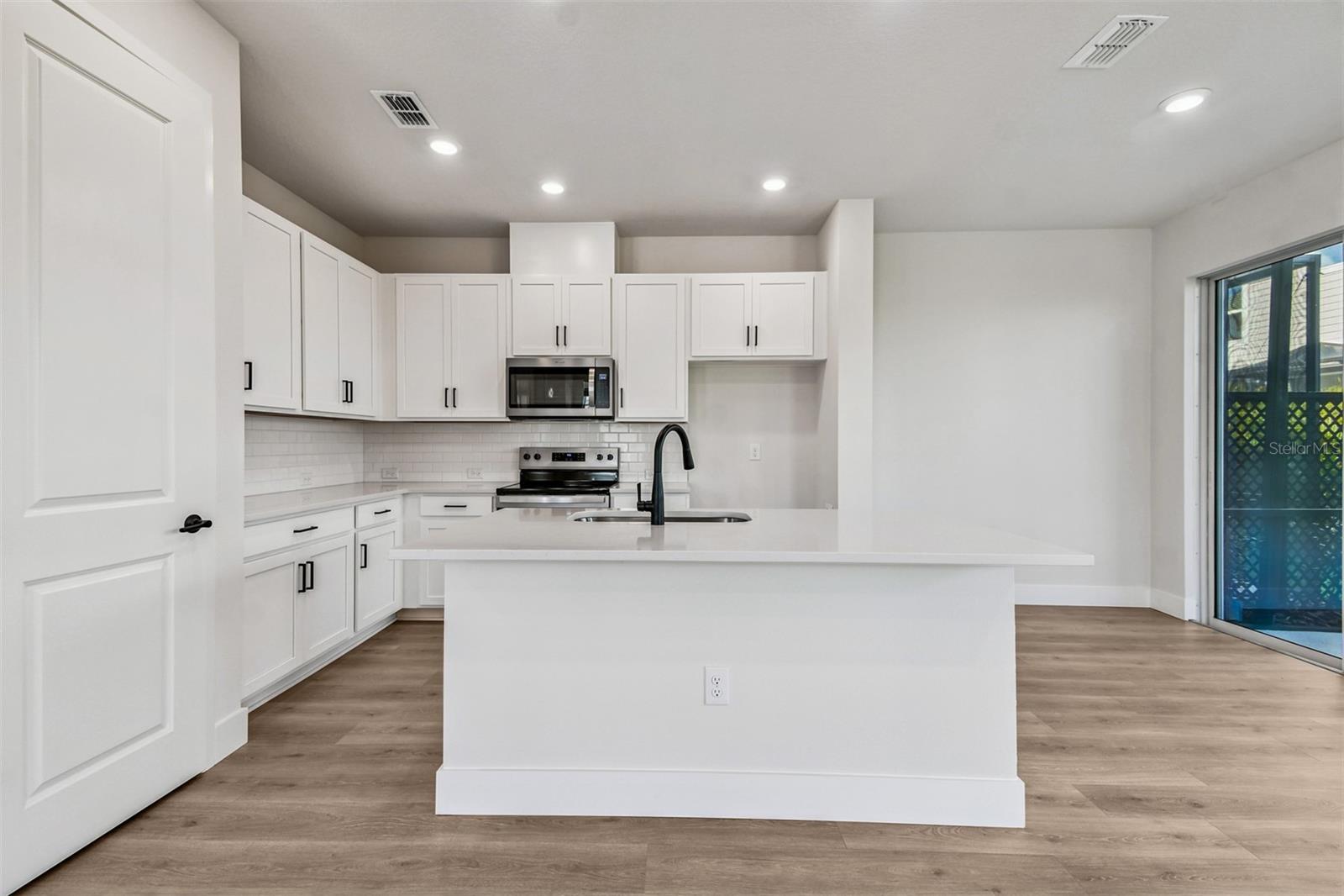 Image 6 of 37 For 11718 Full Moon Loop