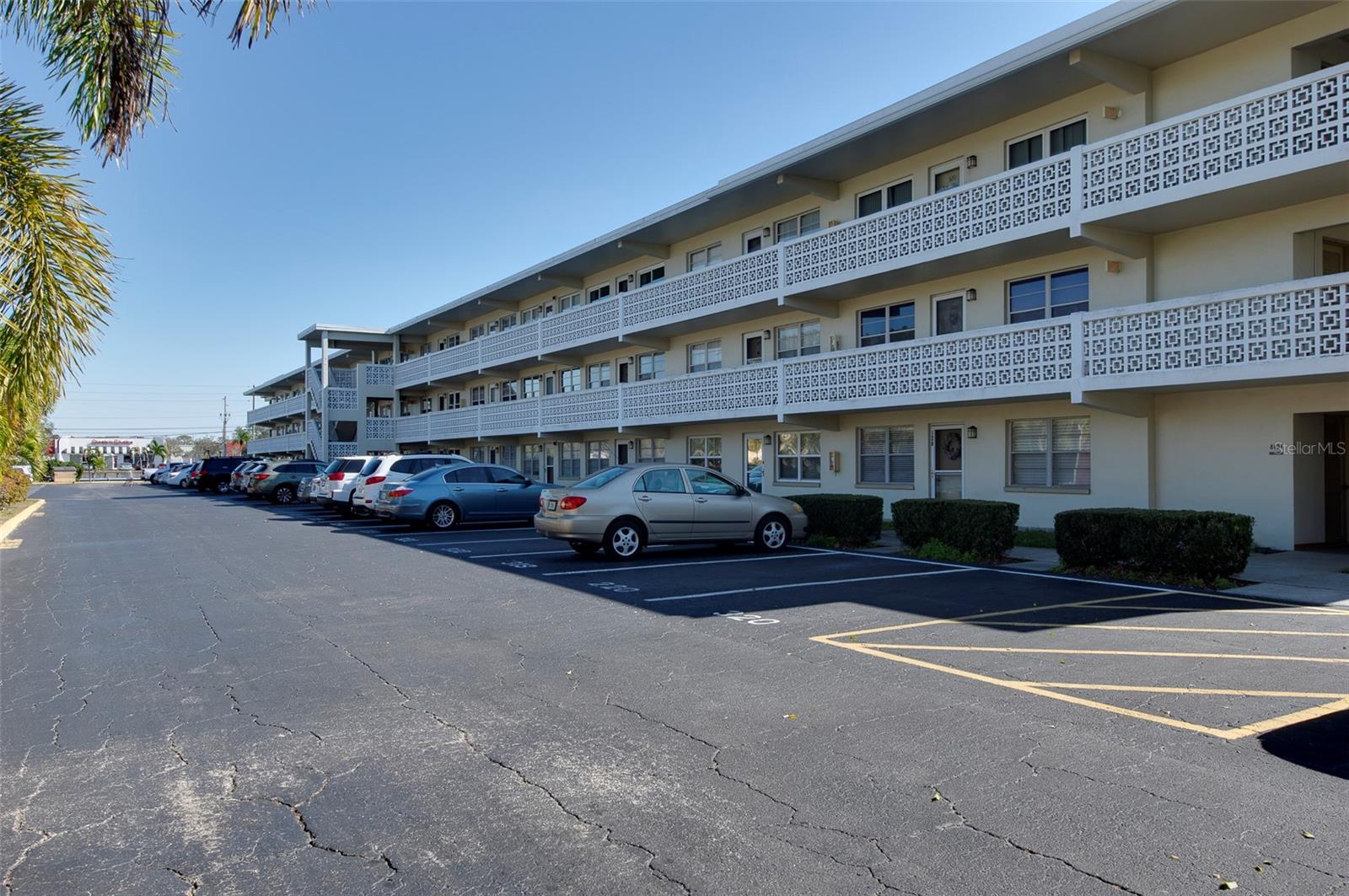 Image 31 of 36 For 8101 11th Street N 319