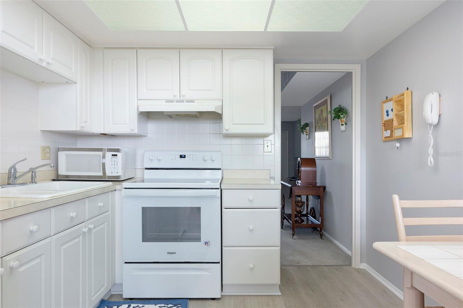 Image 8 of 36 For 8101 11th Street N 319