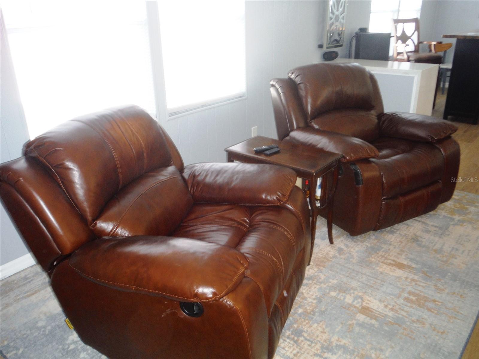 Image 12 of 35 For 91 Redwood Drive 7