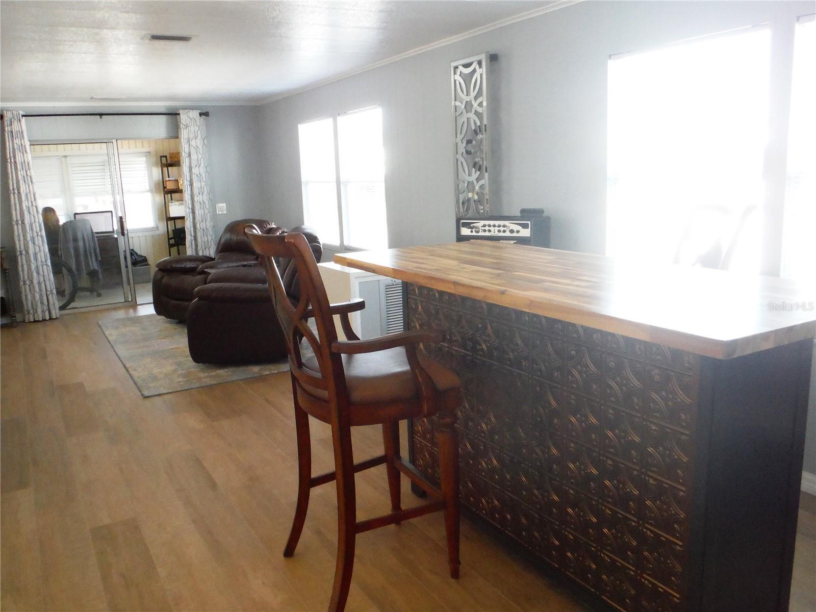 Image 14 of 35 For 91 Redwood Drive 7