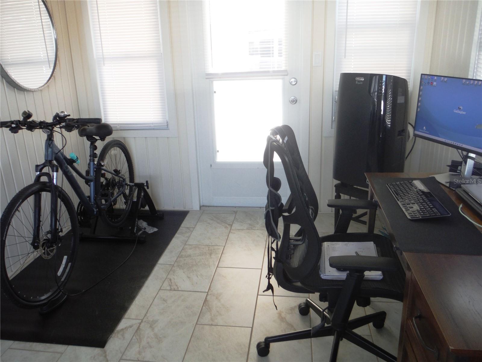 Image 16 of 35 For 91 Redwood Drive 7