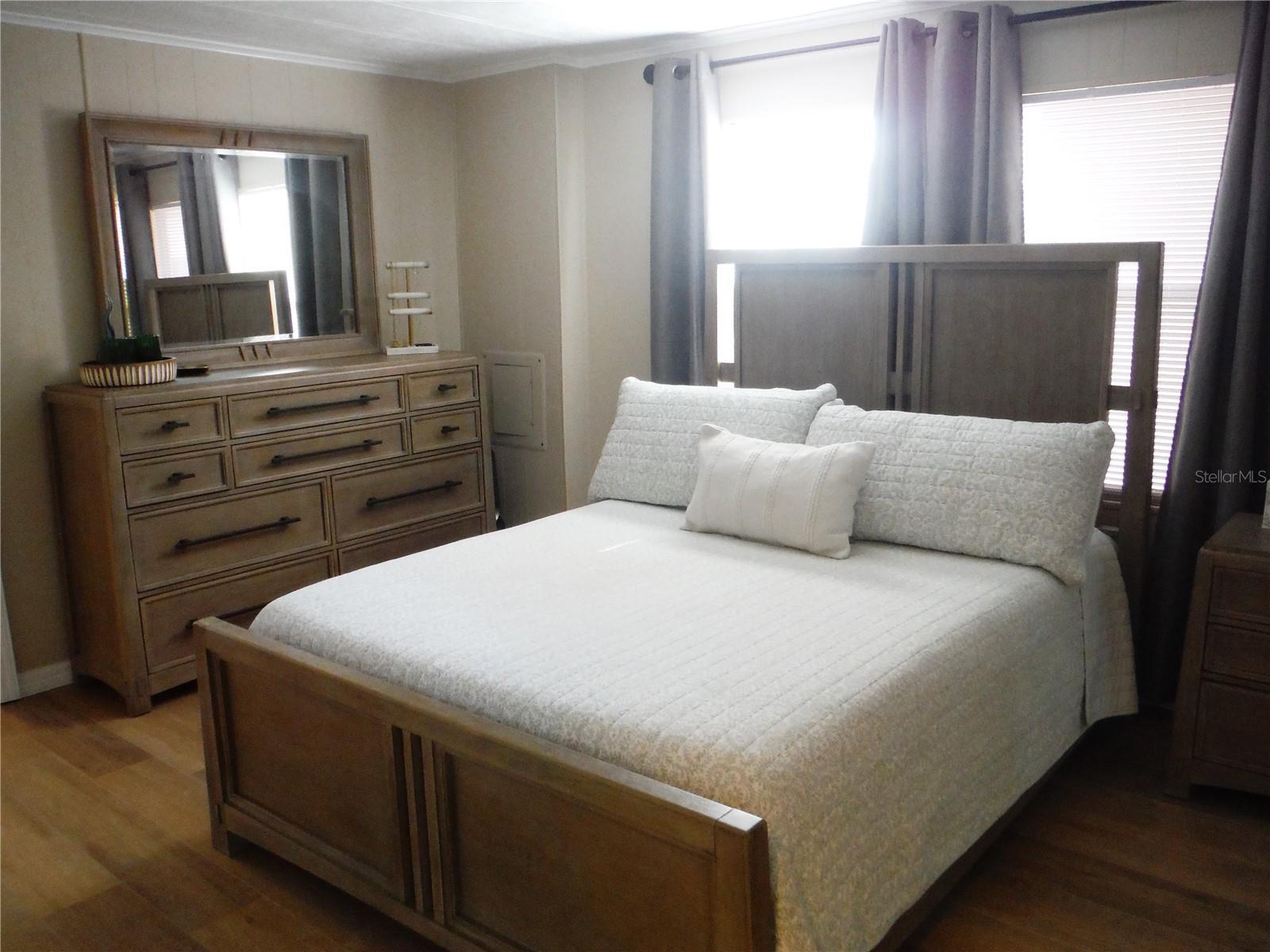 Image 18 of 35 For 91 Redwood Drive 7