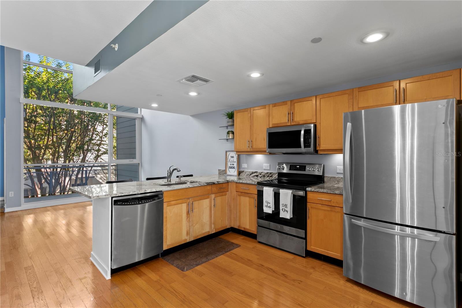 Image 3 of 35 For 335 4th Avenue S