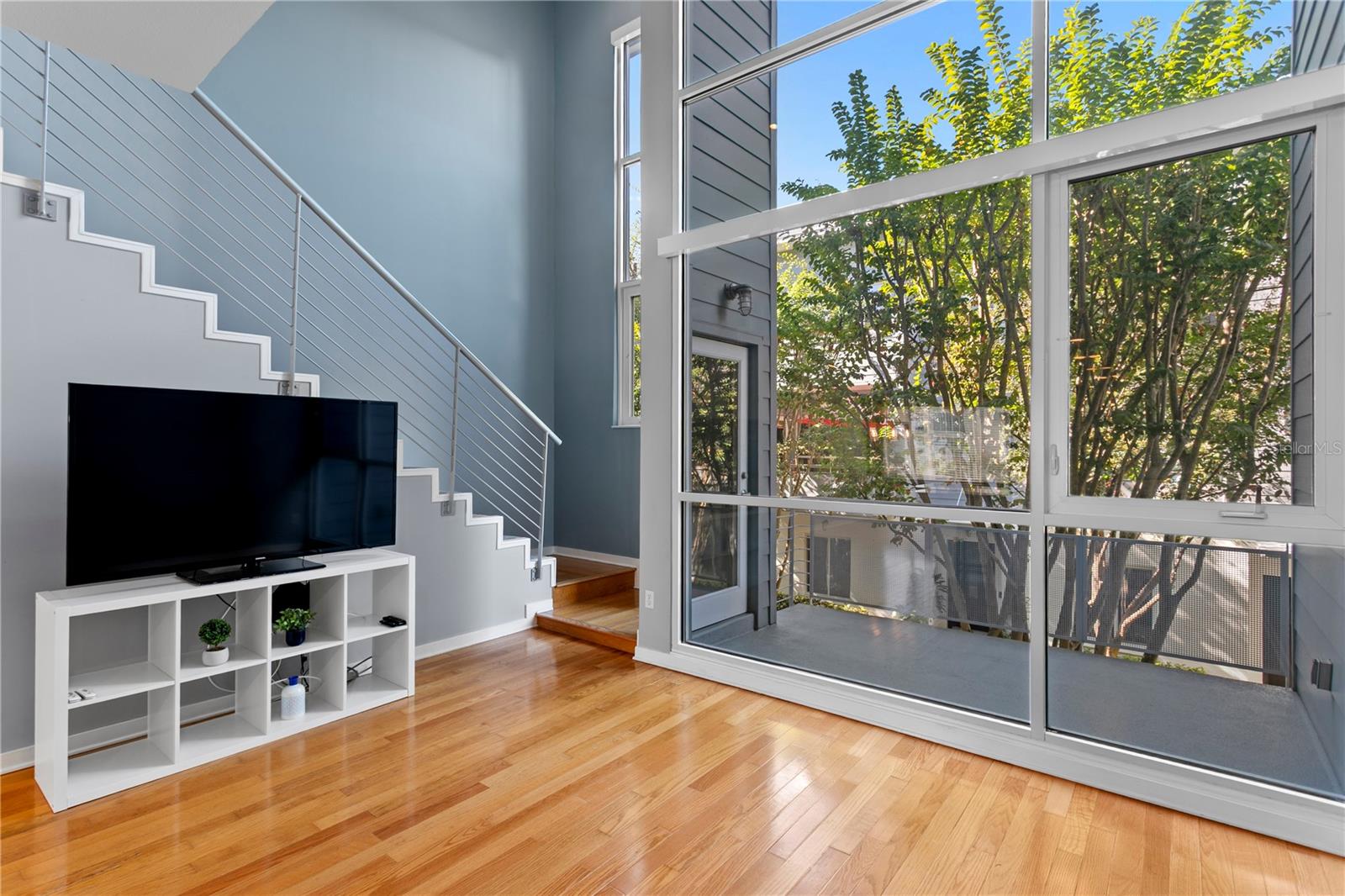 Image 9 of 35 For 335 4th Avenue S