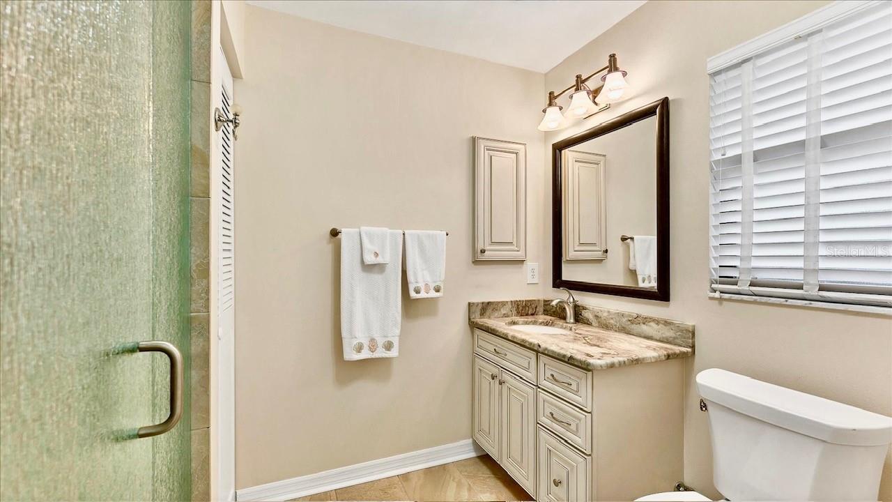 Image 13 of 54 For 270 Laurel Hollow Drive 34