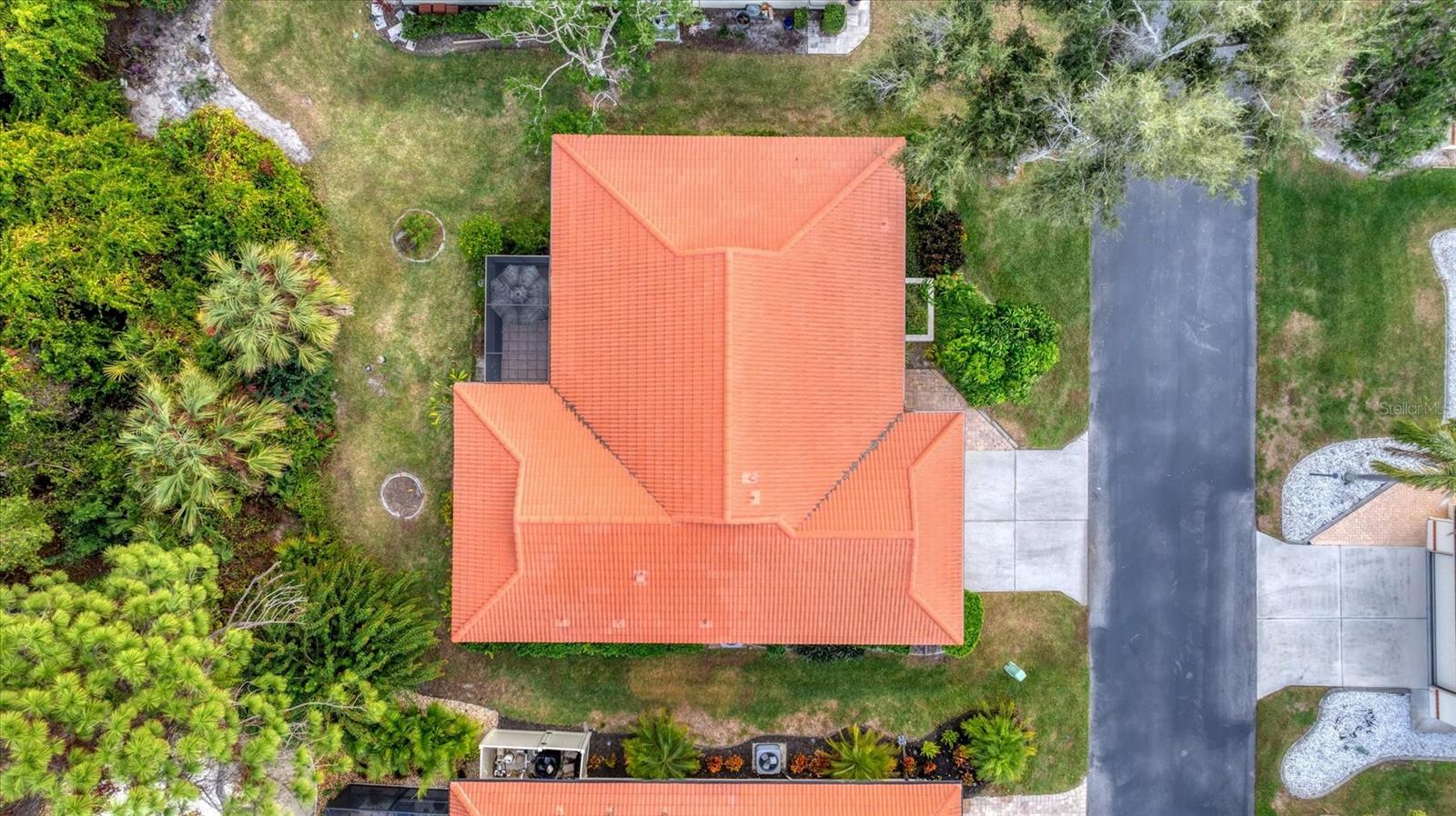 Image 24 of 54 For 270 Laurel Hollow Drive 34