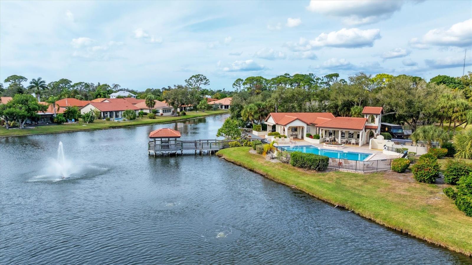 Image 28 of 54 For 270 Laurel Hollow Drive 34