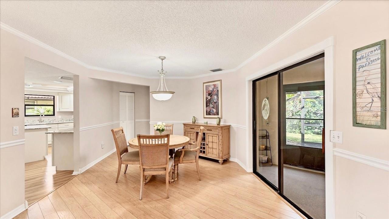 Image 9 of 54 For 270 Laurel Hollow Drive 34