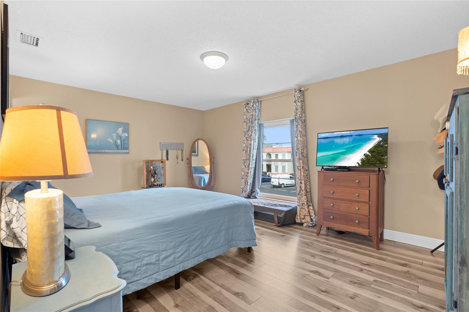 Image 21 of 49 For 2700 Bayshore Boulevard 593